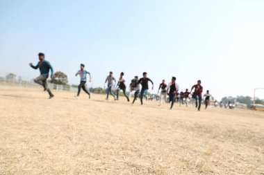 Kolaj Kampüsündeki Tıp Öğrencileri