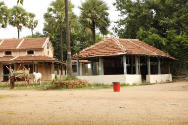 Kırsal kesimdeki Terk Edilmiş Ev