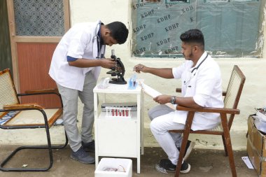 6 Mart 2022 Hyderabad Hindistan Kırsal Bölgesinde Ücretsiz Tıp Kampı