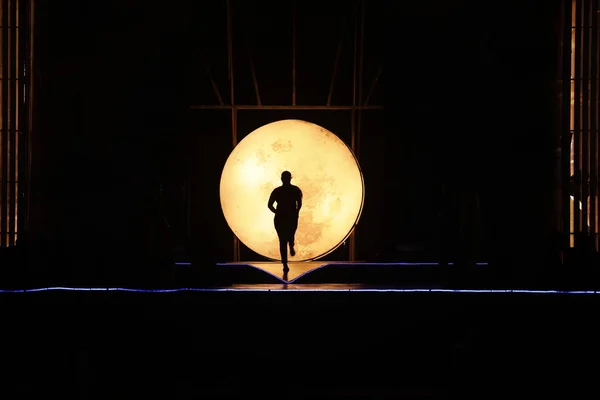 Dancer Silhouette Moonset — Stock Photo, Image