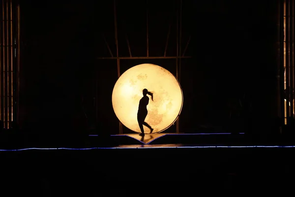 Silueta Bailarina Moonset — Foto de Stock