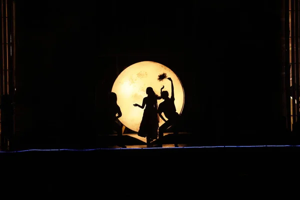 Dancers Silhouette Moonlight Stage — Stock Photo, Image