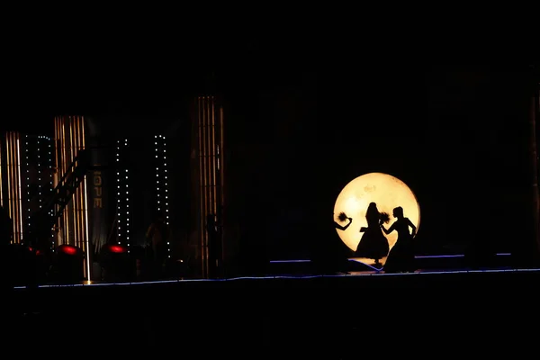 Bailarinas Silueta Luz Luna Escenario — Foto de Stock