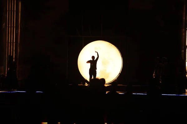 Silhueta Dançarina Moonset — Fotografia de Stock