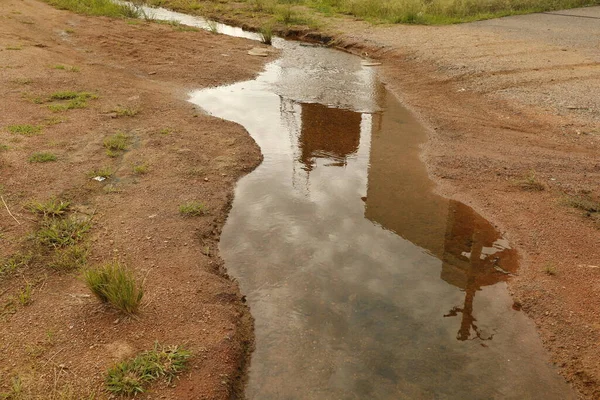 Regnvatten Rinner Kanal — Stockfoto