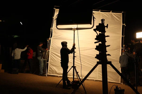 Silueta Hombre Ligero Con Luz —  Fotos de Stock