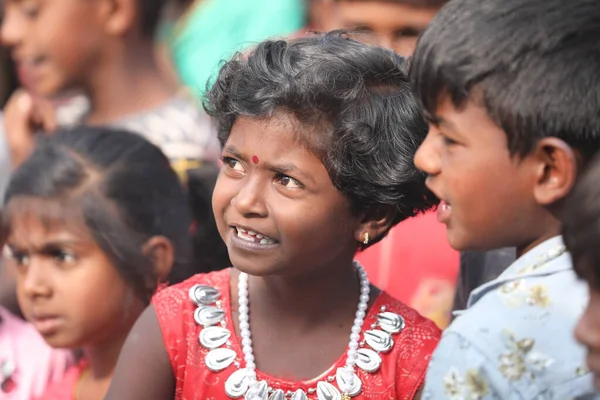 Kinderen Kijken Naar Hyderabad India Maart 2022 — Stockfoto