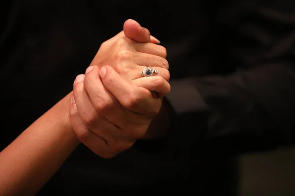 Çift Eller Dalış Partnerinin Sırtı — Stok fotoğraf
