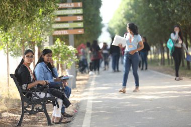 Kolaj Kampüsündeki Tıp Öğrencileri 6 Mart 2022 Hyderabad Hindistan