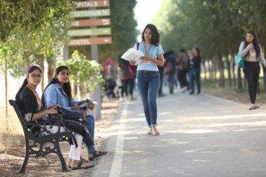 Kolaj Kampüsündeki Tıp Öğrencileri 6 Mart 2022 Hyderabad Hindistan