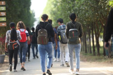 Kolaj Kampüsündeki Tıp Öğrencileri 6 Mart 2022 Hyderabad Hindistan