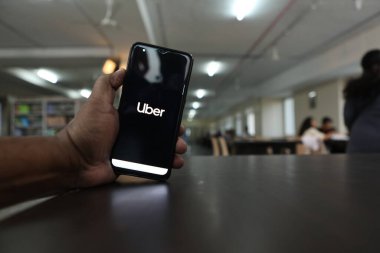 Hyderabad Kolajında Akıllı Telefon Uygulamaları 6 Mart 2022