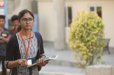 Kolaj Kampüsündeki Tıp Öğrencileri 6 Mart 2022 Hyderabad Hindistan