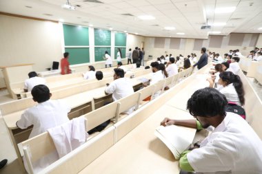 6 Mart 2022 Hyderabad Hindistan Tıp Fakültesi