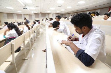 6 Mart 2022 Hyderabad Hindistan Tıp Fakültesi