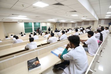 6 Mart 2022 Hyderabad Hindistan Tıp Fakültesi