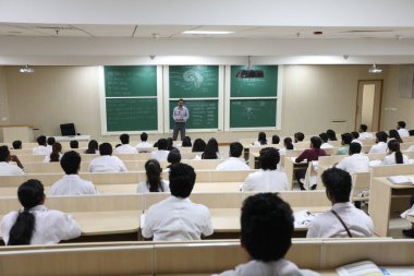 6 Mart 2022 Hyderabad Hindistan Tıp Fakültesi