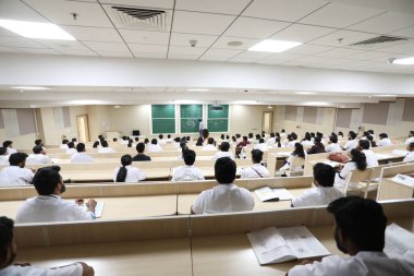 6 Mart 2022 Hyderabad Hindistan Tıp Fakültesi