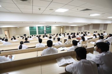 6 Mart 2022 Hyderabad Hindistan Tıp Fakültesi