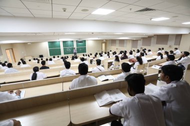 6 Mart 2022 Hyderabad Hindistan Tıp Fakültesi
