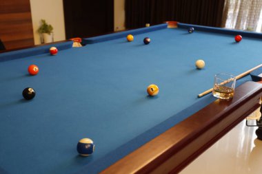 Masadaki Bilardo Topları