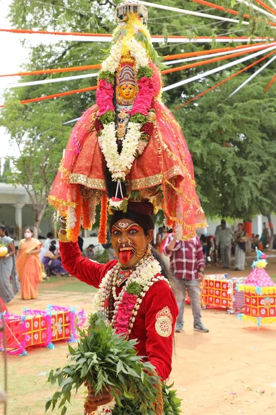 Indiska Traditionella Dansare Klänning Karnevalen Hyderabad Indien Mars 2022 — Stockfoto