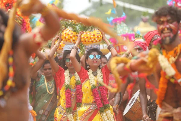 Danseurs Traditionnels Indiens Tenue Carnaval Hyderabad Inde Mars 2022 — Photo