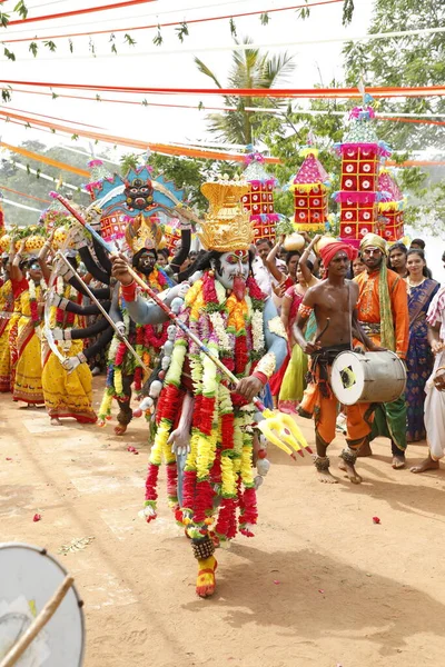 Bailarines Tradicionales Indios Con Atuendo Hyderabad India Marzo 2022 —  Fotos de Stock