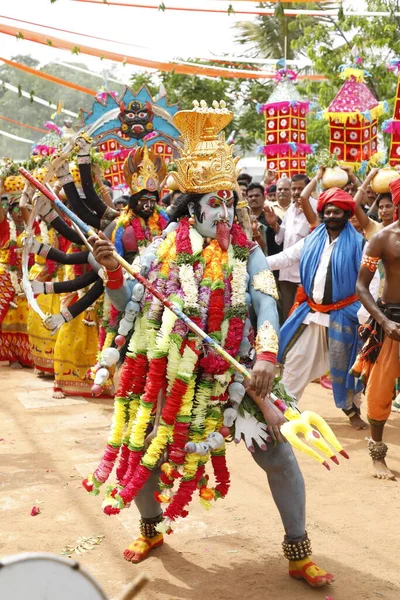 Ινδοί Παραδοσιακοί Χορευτές Μια Αμφίεση Hyderabad Ινδία Μαρτίου 2022 — Φωτογραφία Αρχείου