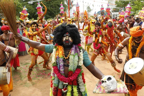 Indiase Traditionele Dansers Een Kostuum Carnaval Hyderabad India Maart 2022 — Stockfoto