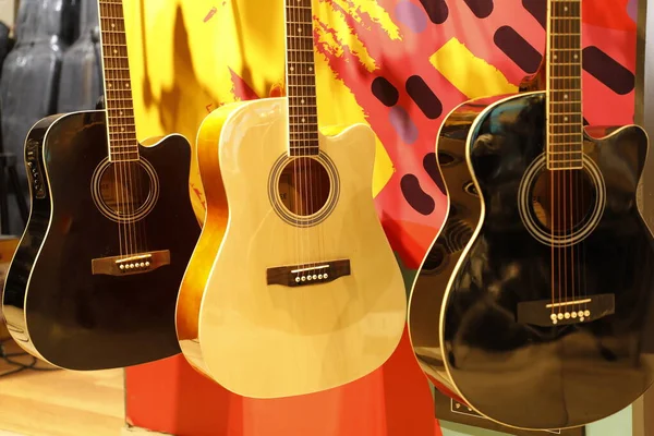 Instrumento Música Guitarras Exhibición —  Fotos de Stock