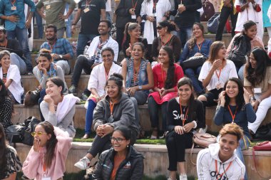 Hyderabad 5 Mart 2022 'de Hindistan Açık Hava Konferans Salonu' nda izleyiciler