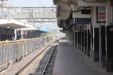 Hyderabad İstasyonu 'nda tren 5 Mart 2022