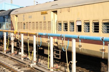 Hyderabad İstasyonu 'nda tren 5 Mart 2022