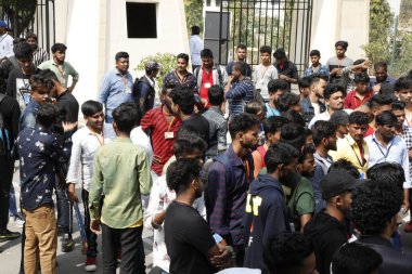 Hindistan Koleji öğrencileri 5 Mart 2022 'de Hyderabad Hindistan' da protesto gösterisi düzenledi.