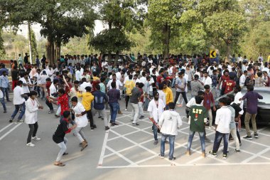 Hintli üniversite öğrencileri arasında 5 Mart 2022 Hyderabad Hindistan çatışması