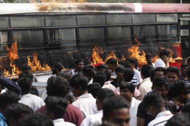 Hyderabad Hindistan 'da 6 Mart 2022' de kolaj öğrencileri tarafından yakıldı.