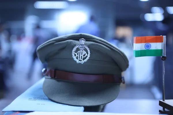 Masada polis şapkası