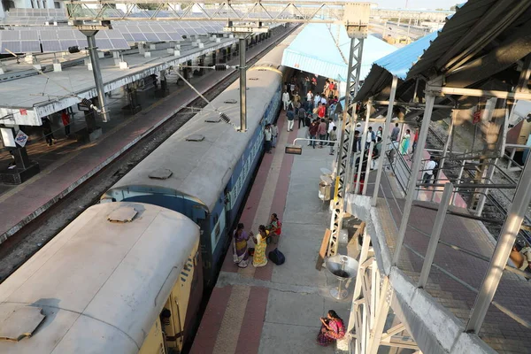 Пасажири Залізничній Станції Хайдарабад Індія Березня 2022 — стокове фото