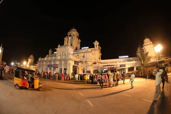 Passagiers Een Treinstation Hyderabad India Maart 2022 — Stockfoto