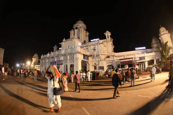 Passagiers Een Treinstation Hyderabad India Maart 2022 — Stockfoto