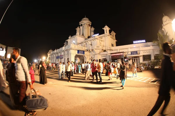 Passagiers Een Treinstation Hyderabad India Maart 2022 — Stockfoto