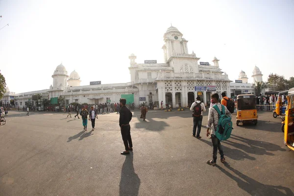 Επιβάτες Σιδηροδρομικό Σταθμό Hyderabad Ινδία Μαρτίου 2022 — Φωτογραφία Αρχείου