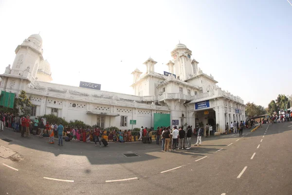 Επιβάτες Σιδηροδρομικό Σταθμό Hyderabad Ινδία Μαρτίου 2022 — Φωτογραφία Αρχείου