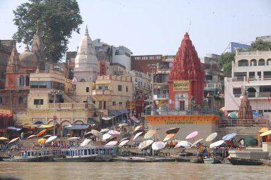 Varanasi ghat Ganj Nehri tapınakta