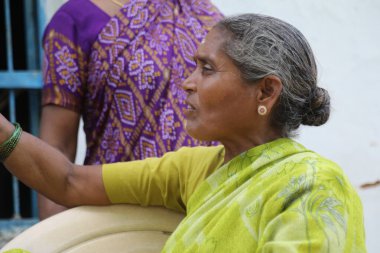 20 Mayıs 2022 Hyderabad Hindistan 'da Hintli Yaşlı Kadınlar