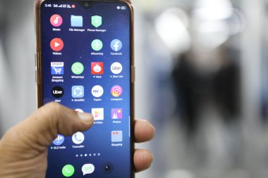 Uygulamalar 5 Mart 2022 'de Hyderabad' da akıllı telefonda kullanıldı.