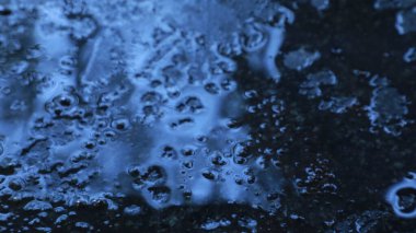 Ay ışığındaki su dokusu