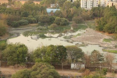 Kırsal bölgedeki Su Havuzu