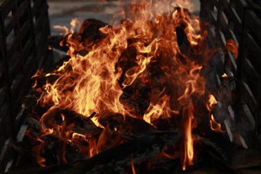 Hindu Yakma Yeri 'nde yangın